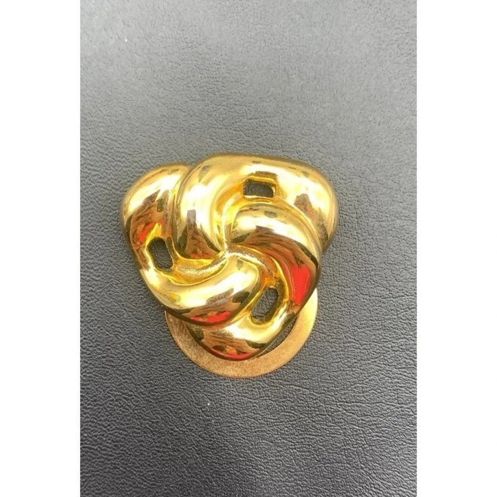 Vintage Gold Tone‎ Puffy Knot Scarf / Dress Clip